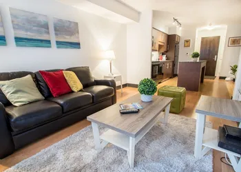 MiCasa Suites - Stylish Condo in the Heart of Downtown hotel thumbnail 8