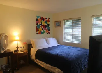 Bed and Breakfast in Hollywood Hills hotel thumbnail 7