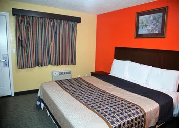 4 Star Motel hotel thumbnail 5