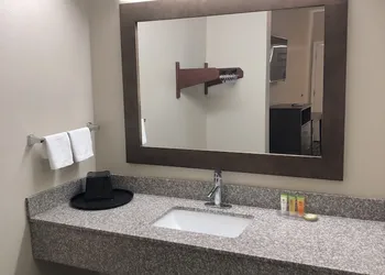 FairBridge Inn Express Memphis hotel thumbnail 7
