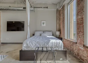 Luxury Downtown Dallas Stay by Amyfinehouse hotel thumbnail 3