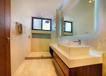 Central Park 103 H hotel thumbnail 6