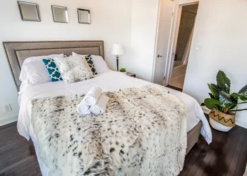 MiCasa Suites - Modern Executive Condo hotel thumbnail 4