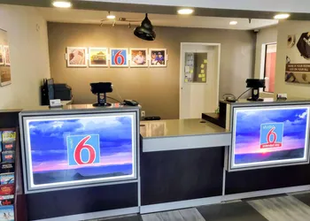 Studio 6 Fresno, CA - Extended Stay hotel thumbnail 3