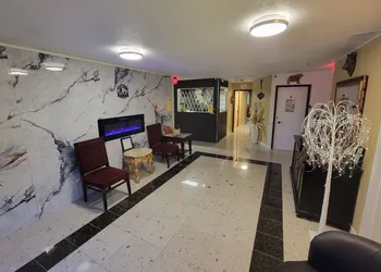 Grizzly Motel hotel thumbnail 3