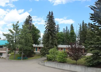Pines Motel hotel thumbnail 6