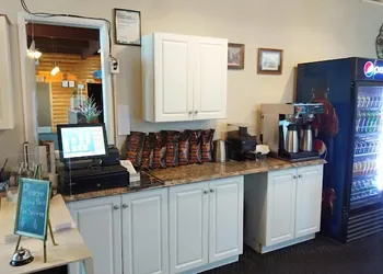 Shoal Lake Motor Inn hotel thumbnail 5