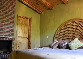 Bosque La Luna hotel thumbnail 3
