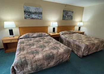 Western Budget Whitecourt 1 & 2 hotel thumbnail 3