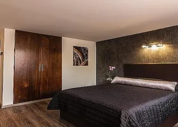 Suites Meson del Cid hotel thumbnail 5