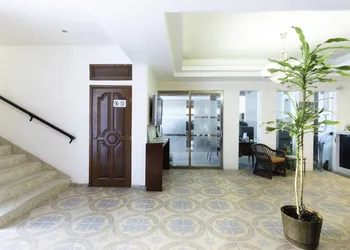 Hotel Gandhi hotel thumbnail 3