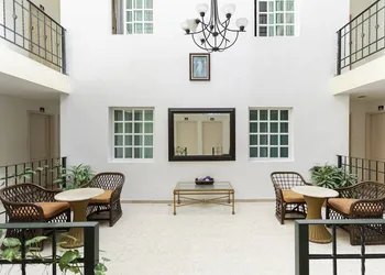 Hotel Gandhi hotel thumbnail 4