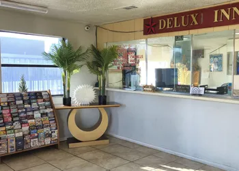 Deluxe Inn Motel By Oyo Grand Prairie Interstate 30 hotel thumbnail 3