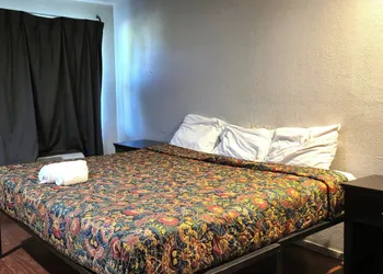 Deluxe Inn Motel By Oyo Grand Prairie Interstate 30 hotel thumbnail 8
