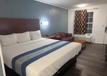 Smith Motel hotel thumbnail 2