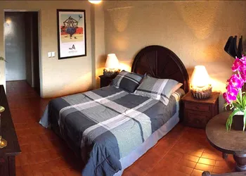Aurora Suites hotel thumbnail 5