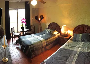 Aurora Suites hotel thumbnail 8