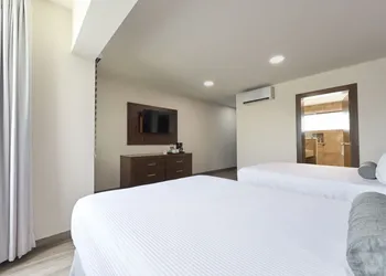Hotel Estancia Business Class hotel thumbnail 3
