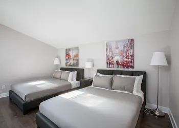 LMVR - The Sherbrooke hotel thumbnail 4