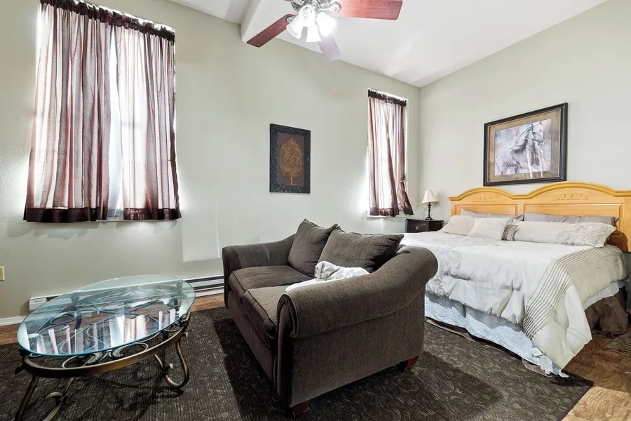Suites at The Red Rock Vacation rentals hotel detail image 6