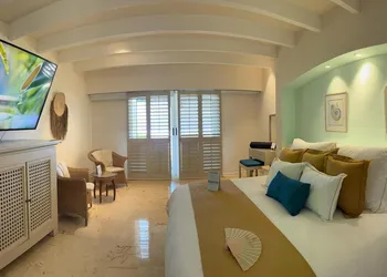 Tres Vidas Acapulco Suites hotel thumbnail 5