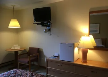 Value Host Motor Inn hotel thumbnail 5