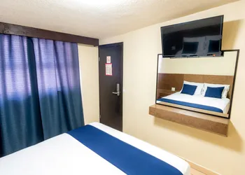 Hotel Rose Ensenada hotel thumbnail 8