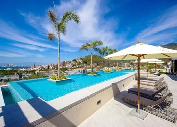 Mountain Views Rooftop Pool Condo hotel thumbnail 2