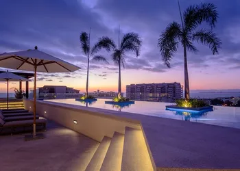Mountain Views Rooftop Pool Condo hotel thumbnail 5