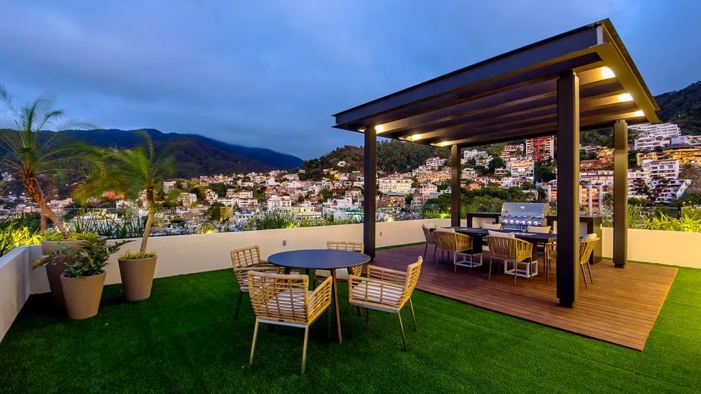 Mountain Views Rooftop Pool Condo hotel detail image 6