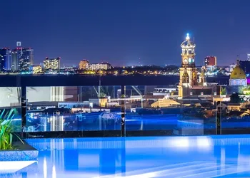 Mountain Views Rooftop Pool Condo hotel thumbnail 8