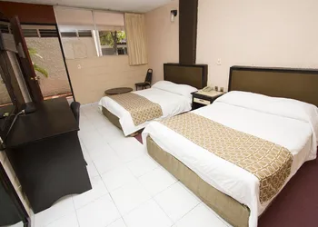 Hotel Safari hotel thumbnail 8