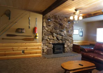 Shaver Lake Village Hotel hotel thumbnail 5