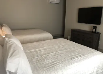 Goose & Twigs hotel thumbnail 2