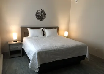 Goose & Twigs hotel thumbnail 7