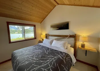 Doc Holiday Cabin hotel thumbnail 3