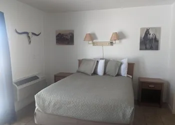 Little Daisy Motel hotel thumbnail 6
