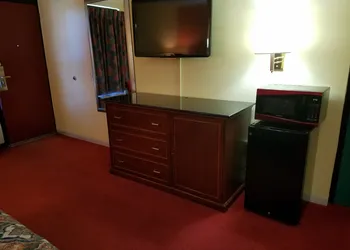 Executive Inn hotel thumbnail 4