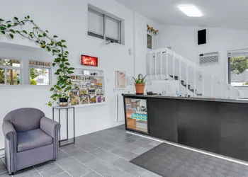 Viking Motel hotel thumbnail 3