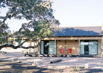 Lucky Arrow Retreat - Dripping Springs hotel thumbnail 6