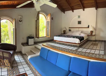 Villa de la Roca hotel thumbnail 3