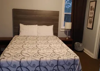 Silver Motel hotel thumbnail 4