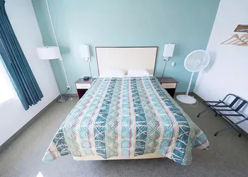 Rewak Studios hotel thumbnail 2