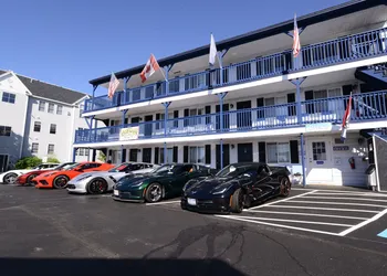 Island View Motel hotel thumbnail 3