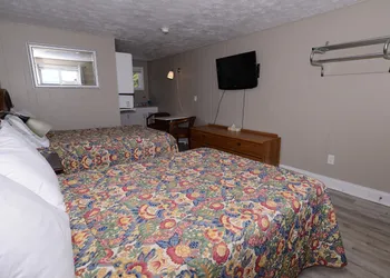 Island View Motel hotel thumbnail 7