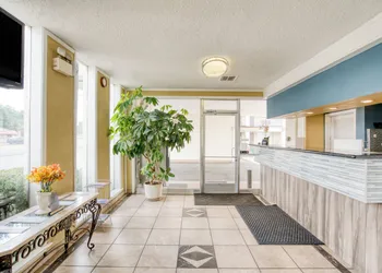 Alexandria Inn hotel thumbnail 4