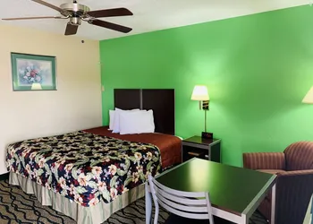 Thunderbird Inn hotel thumbnail 7
