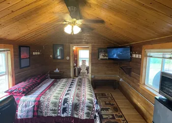 Alaska log cabins on the pond B & B hotel thumbnail 3