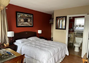 Great House Motel hotel thumbnail 2