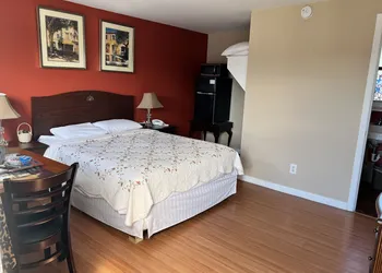 Great House Motel hotel thumbnail 7